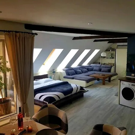 Appartement синьо лято *