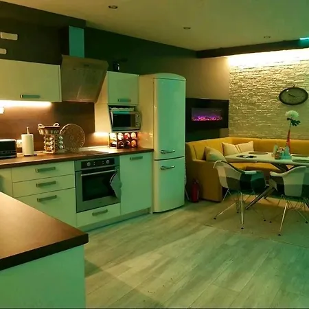 Appartement синьо лято *